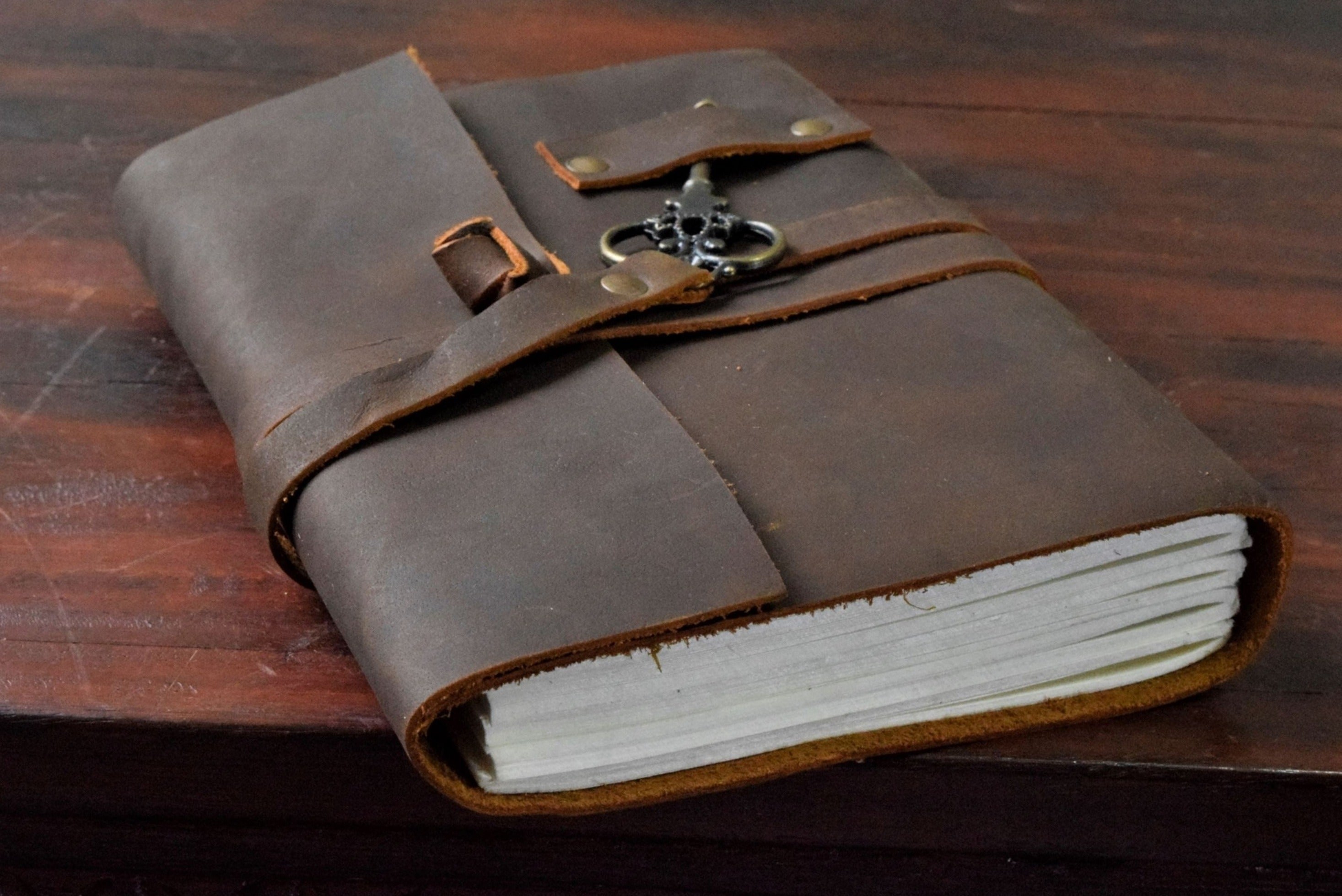 Gift for writers - Crown key buff leather journal