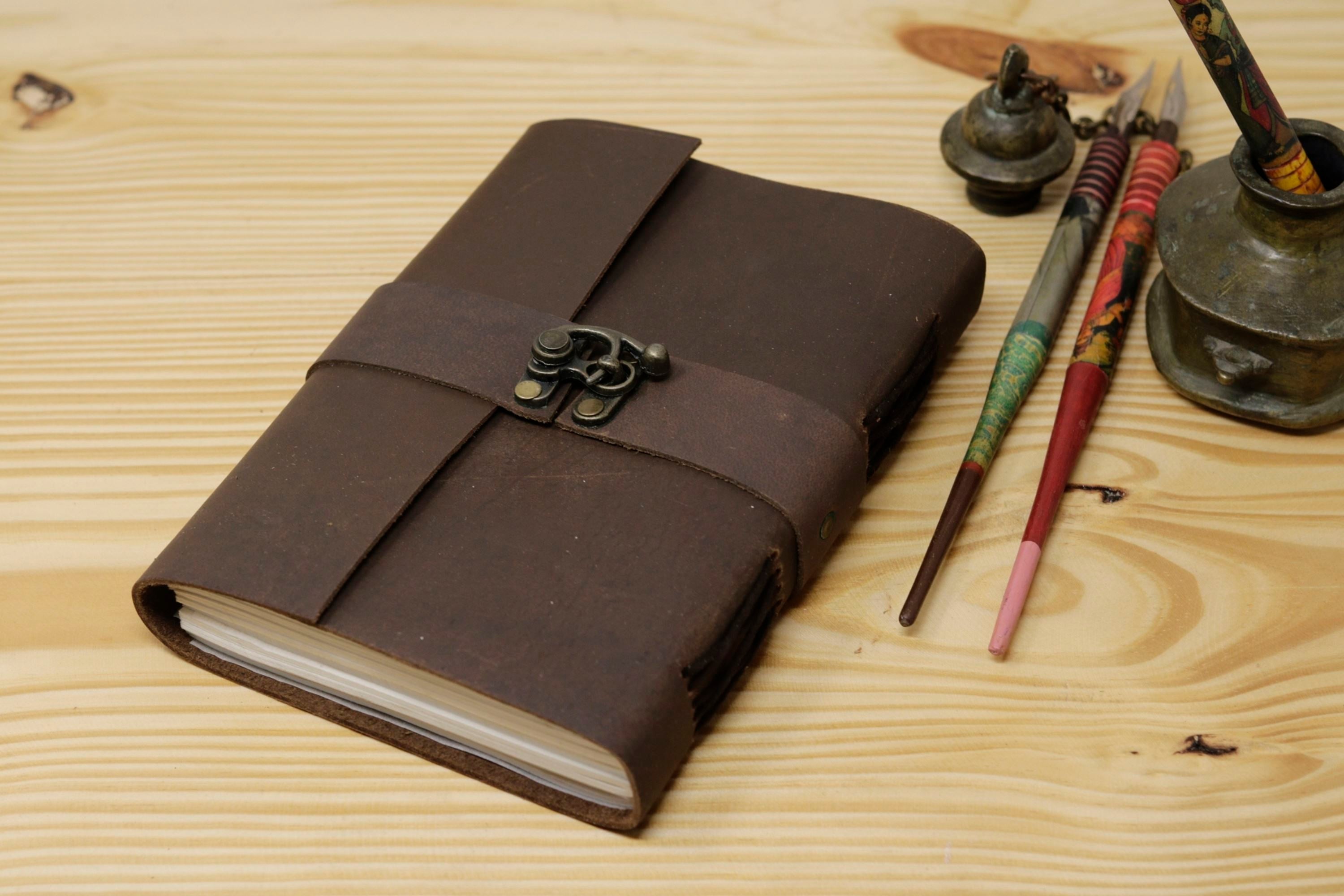 Handmade Vintage Leather Journal - Buff Plain Centre Lock