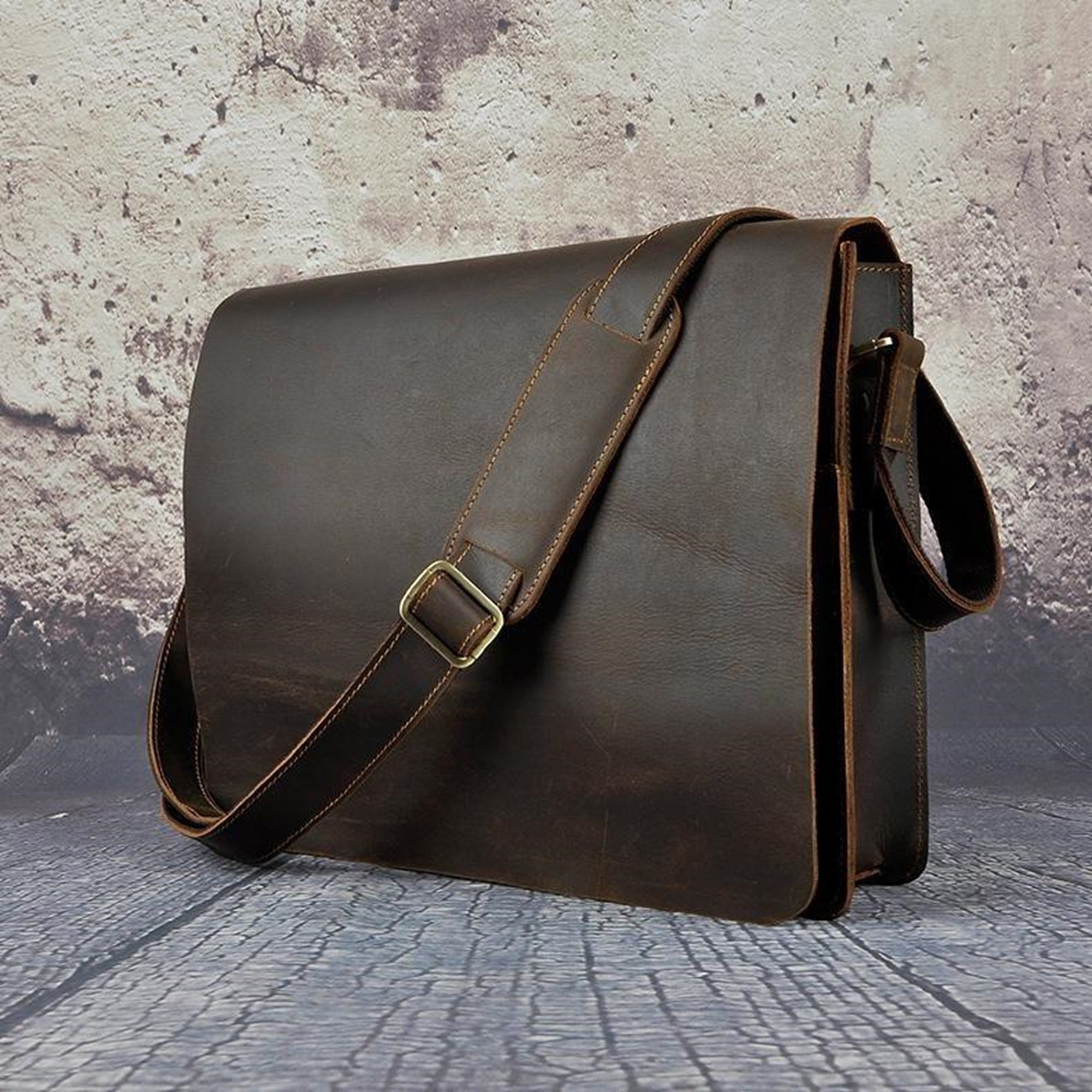 Vintage Brown Genuine Cowhide Leather Messenger Bag