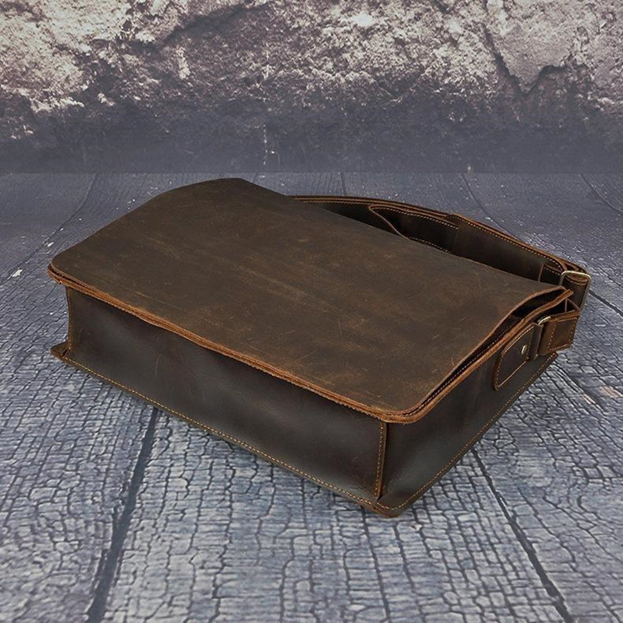 Vintage Brown Genuine Cowhide Leather Messenger Bag